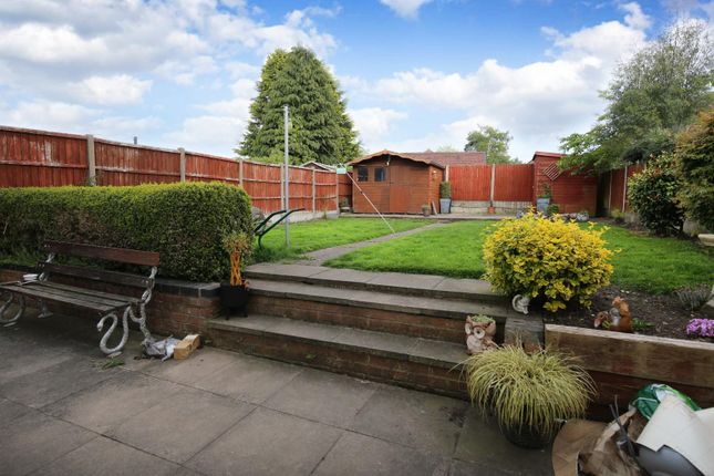 31, Manor Road, Uttoxeter photo 2
