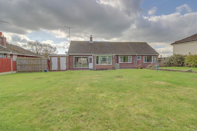 Detached bungalow for sale in East Hanningfield Road, Rettendon Common, Chelmsford