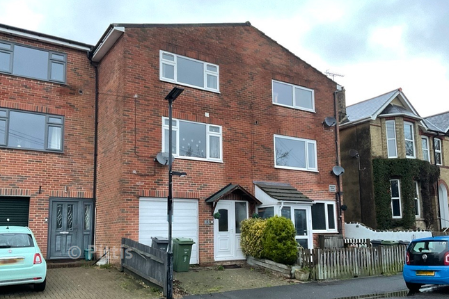 Rosalind Court, Quarry Road, Ryde photo 2