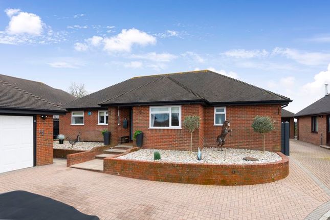 Bungalow for sale in Duncliffe View, East Stour