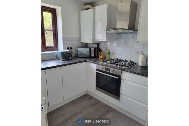Balfour Court, Station Road, Harpenden photo 3