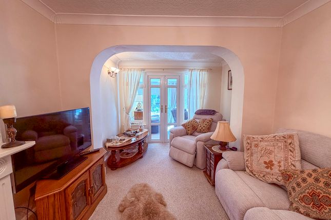 35, Draycott Avenue, Taunton photo 4