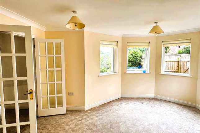 Dining Room.Jpg