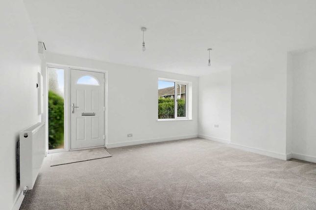 47, Elm Close, Huntingdon photo 5