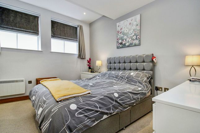 Flat for sale in Headlands, Hayes Road, Penarth