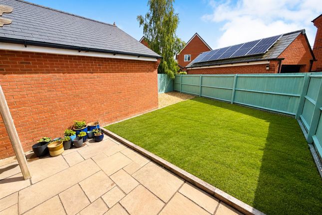 61, Wheatear Road, Yatton photo 3