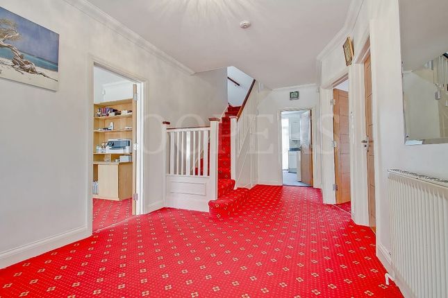 10, Sonia Gardens, London photo 4