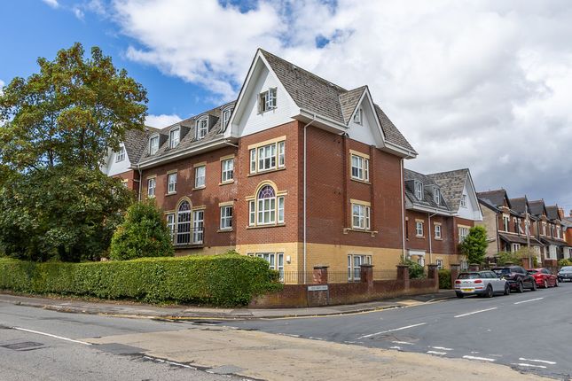 2-bed flat on Flat 6 Cwrt Newydd, Elm Grove Road, Dinas Powys, £225,000
