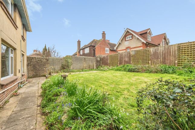 16, Melcombe Avenue, Weymouth photo 2