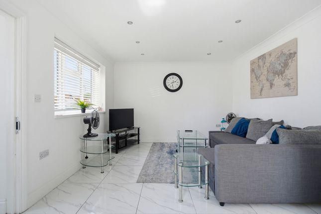 70a Smiths Lane, Windsor photo 4