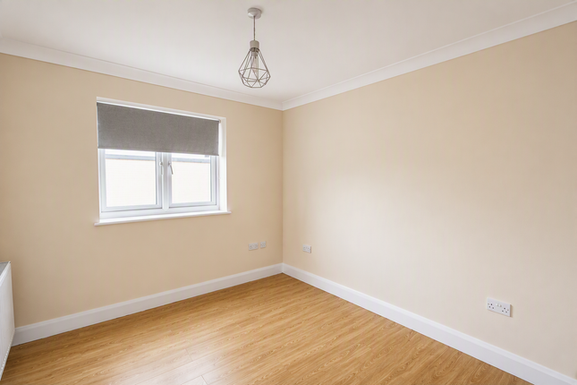 Flat 3, Croydon photo 5