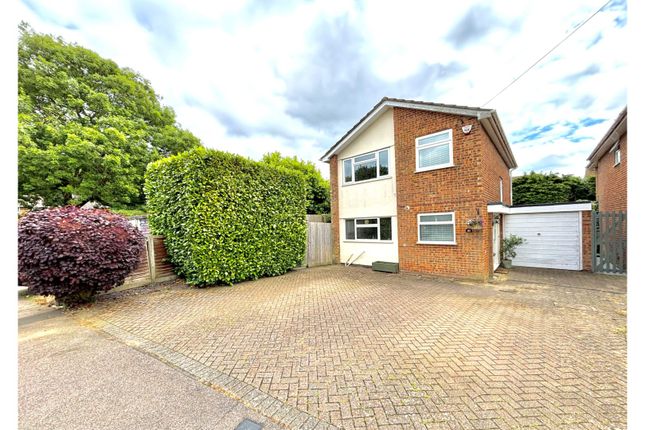 Detached house for sale in Briery Way, Hemel Hempstead