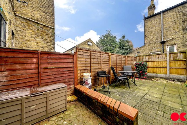 Flat for sale in High Road Leyton, London