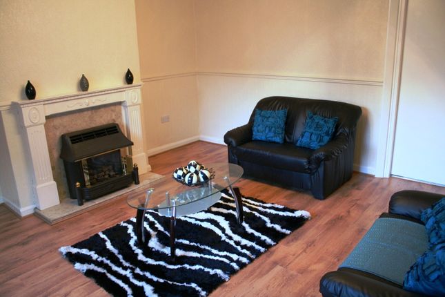 Thumbnail Terraced house to rent in Stanmore Grove, Leeds