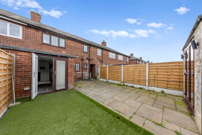 152 Capesthorne Road, Warrington photo 4
