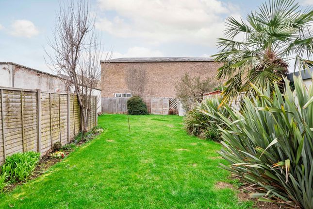 114, Roman Way, Cheltenham photo 4