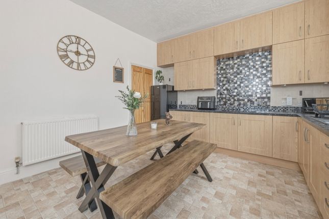 9, Park View, Leeds photo 4