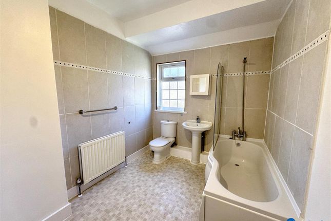 43, Haldane Road, London photo 4