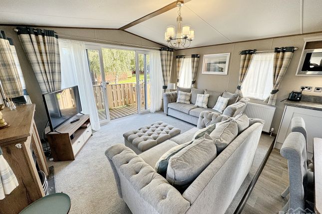 Lakeside 35a, South Lakeland Leisure Village, Carnforth photo 3