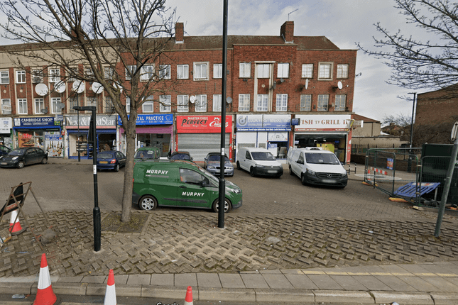 Thumbnail Flat to rent in Kendal Parade, Silver Street, London