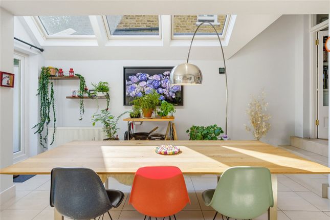 73, Lavender Sweep, London photo 4