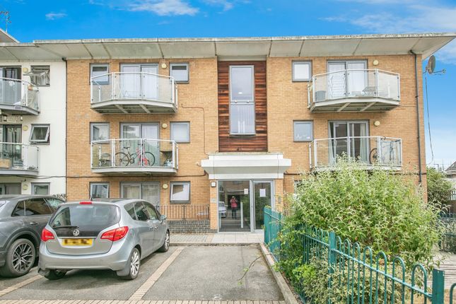 2-bed flat on Flat 3, Spiritus House, Hawkins Road, Colchester, £165,000