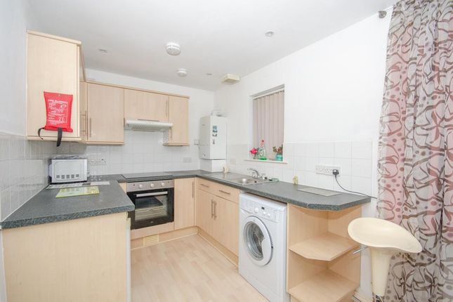 Flat 4, Chamberlain House, Berkeley Road, Bristol photo 4