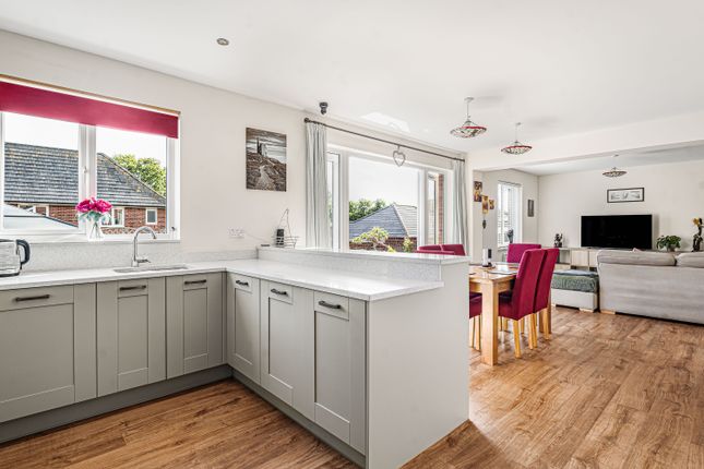 1, Turnstone Close, Dawlish photo 4