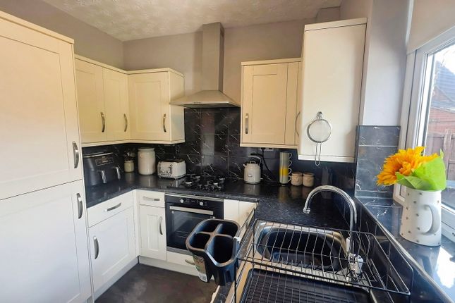 6, Greenwood Avenue, Ilkeston photo 3