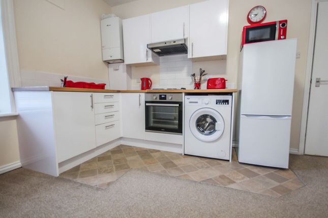Flat 4, 2 Carlton Road, Bournemouth photo 3