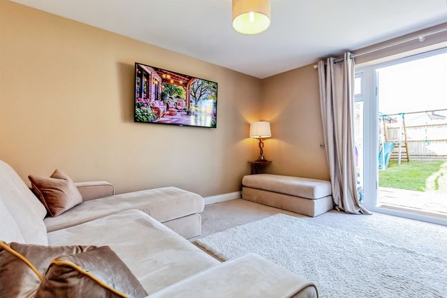40, Kingsdown Drive, Stamford photo 3