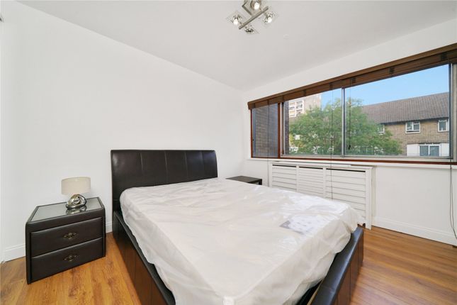 Flat to rent in Southbury, 144 Loudoun Road