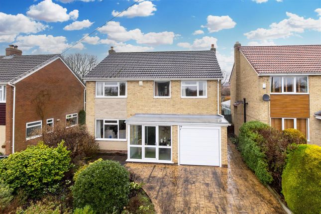 24, Morwick Grove, Leeds photo 2