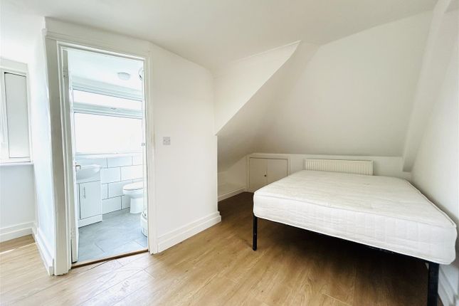 Windsor Road, London photo 4