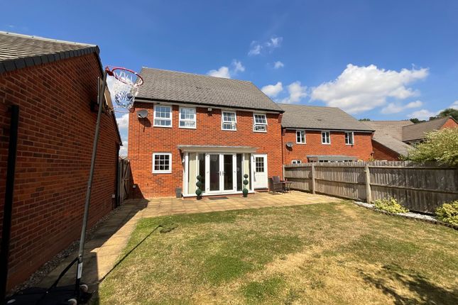 4 Aurora Gardens, Stoke-On-Trent photo 4
