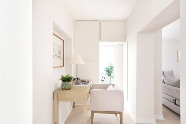 Flat for sale in Leinster Gardens, Bayswater