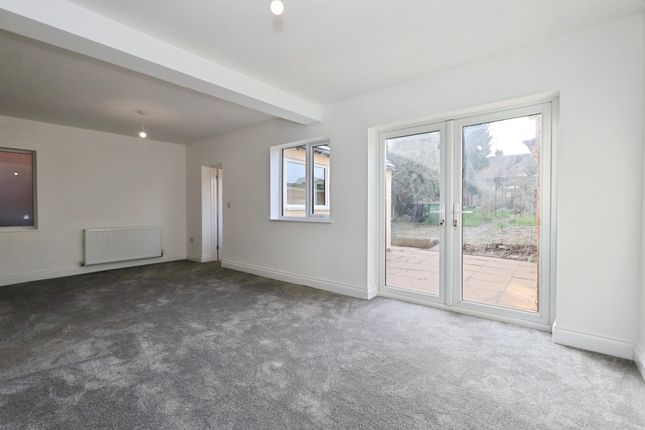 10, Connaught Avenue, Kidderminster photo 4