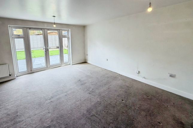 4, Elm Tree Road, Swansea photo 3