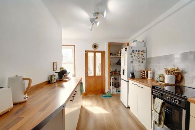 Flat 2, 14 Westbourne Avenue, Worthing photo 3