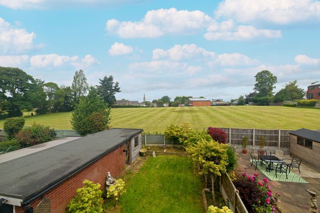73 The Willows, Frodsham photo 4