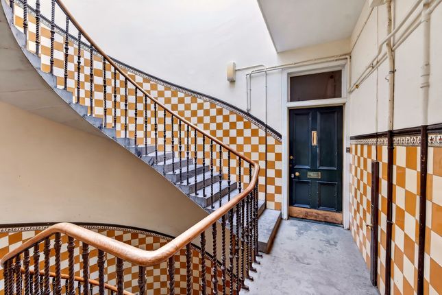 Flat 4, 51, East Trinity Road, Edinburgh photo 4