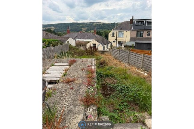 Cliffe Crescent, Riddlesden, Keighley photo 4