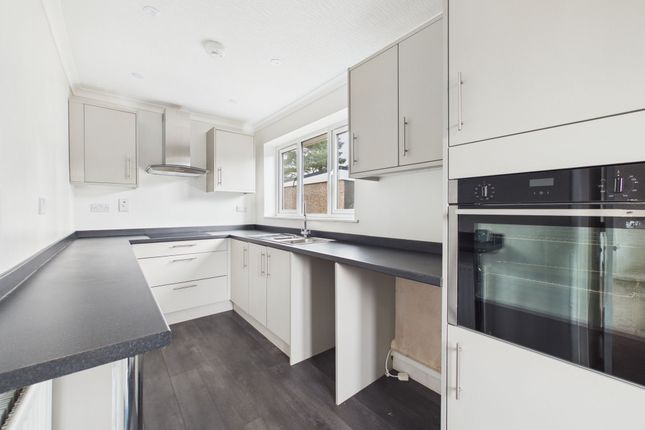 3 Littlemoor Lane, Alfreton photo 4