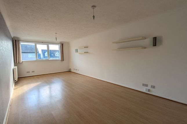 8, Chatsworth Court, Riverside Road photo 2