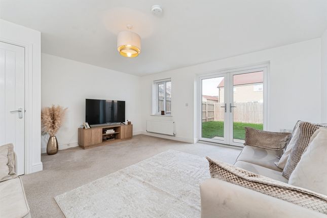 58, Glebe Drive, Newmarket photo 2