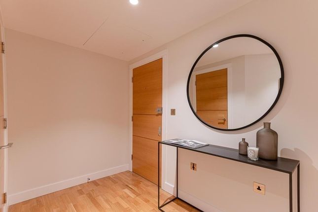 Flat for sale in Diamond Court, Hanwell
