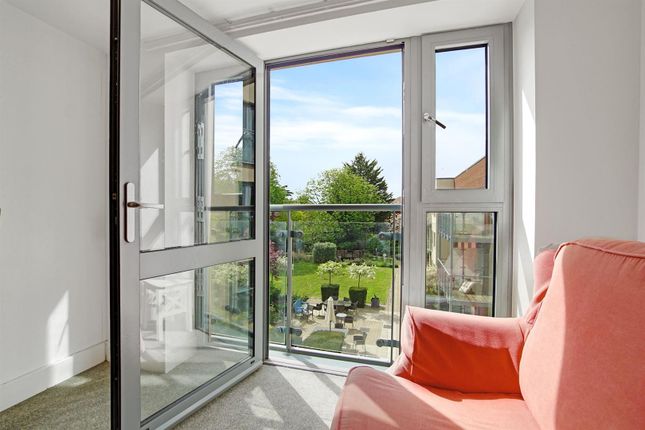 33 Elles House, Shotfield, Wallington photo 4