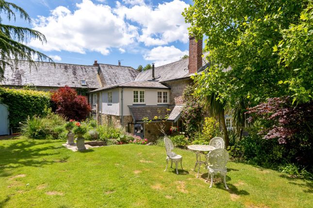 Manor House,, Combpyne, Devon photo 3