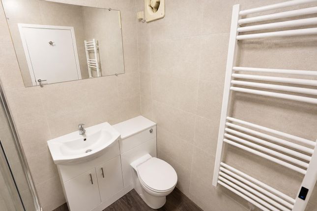 18, St. Just Place, Newcastle Upon Tyne photo 5