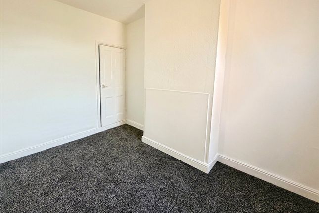 108, Bulkington Road, Warwickshire photo 3